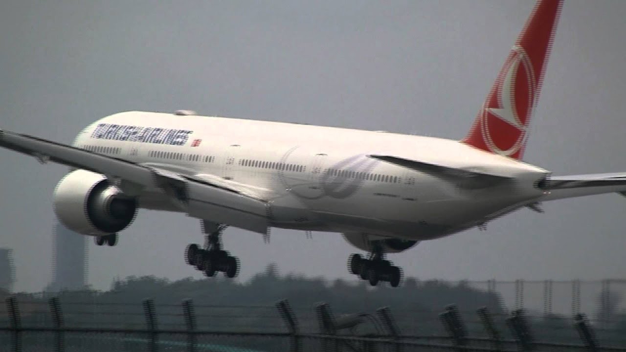 Turkish Airlines Boeing 777-300ER TC-JJE Landing at Narita
