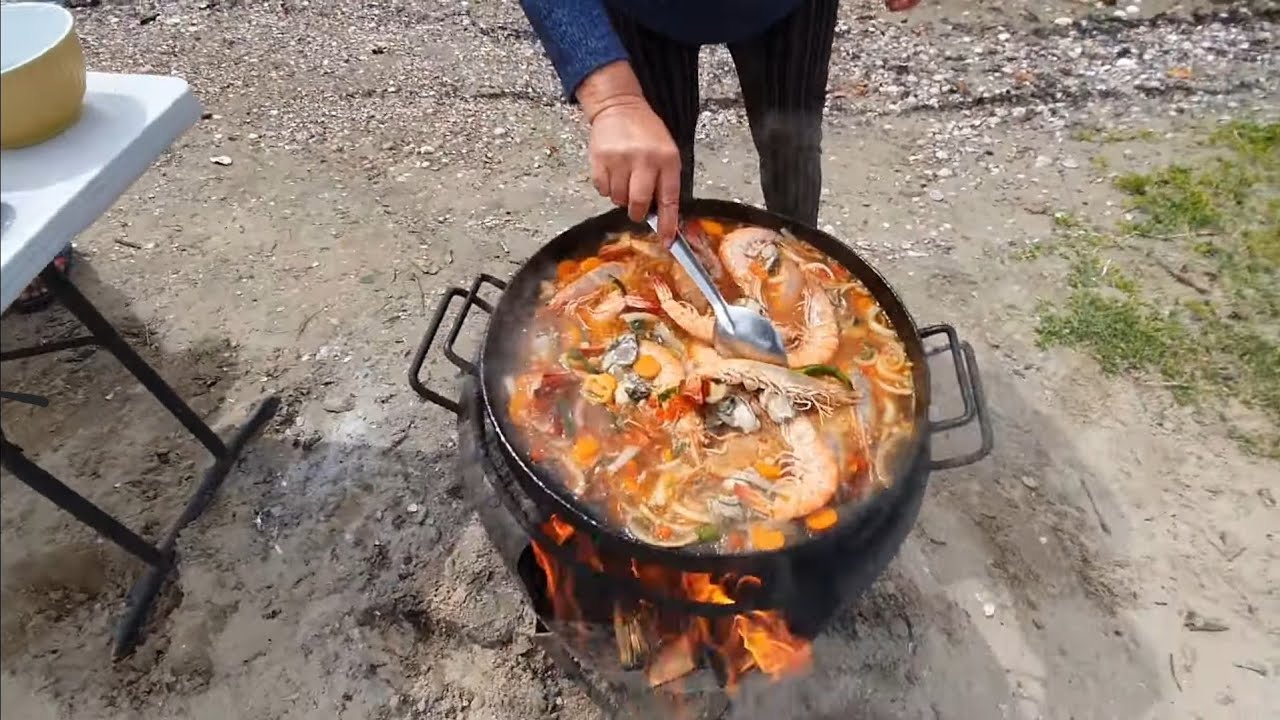 Rico caldo de ostion con camaron