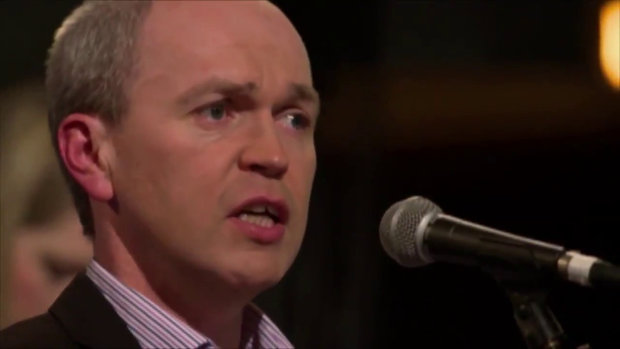 Gillebride MacMillan singing on Seirm with Kyle Carey