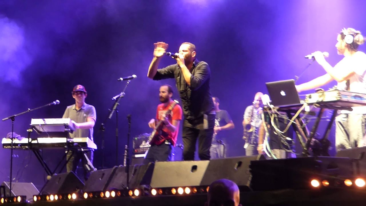 הדג נחש ומרסדס בנד - 