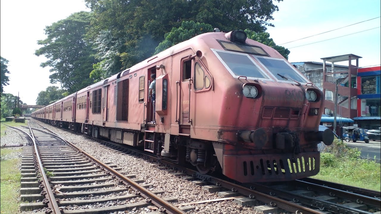 Sri Lanka Railway S11 900 903 Rajarata Rejina Train @ Weligama Railway Station