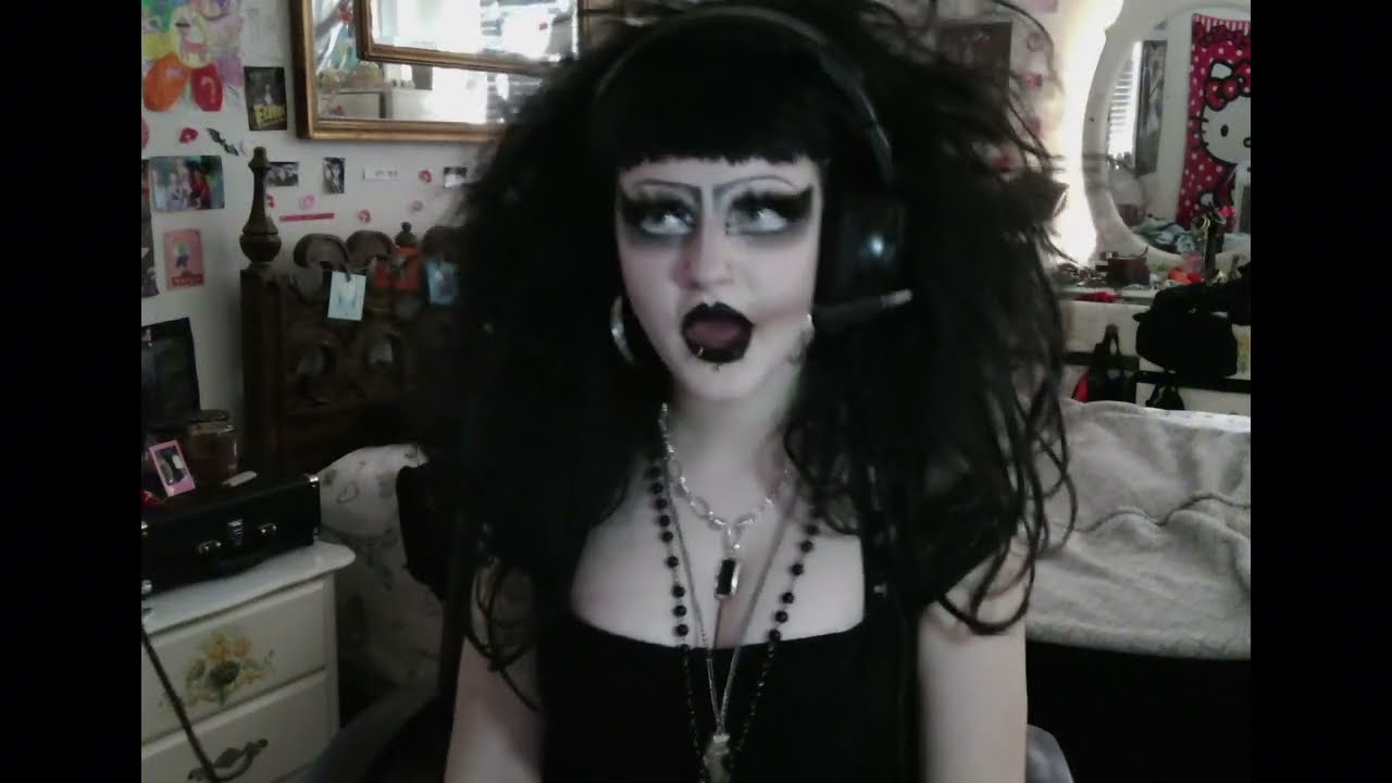 I HATE EMOS!!