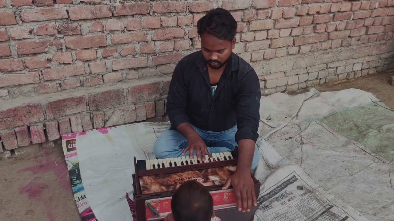 आज हम हारोमोनियम बजाना सीखे गे सारेगामाँपाधानीसा तो बताइये गा बजाने में किया कमी है कमेंट करे#video