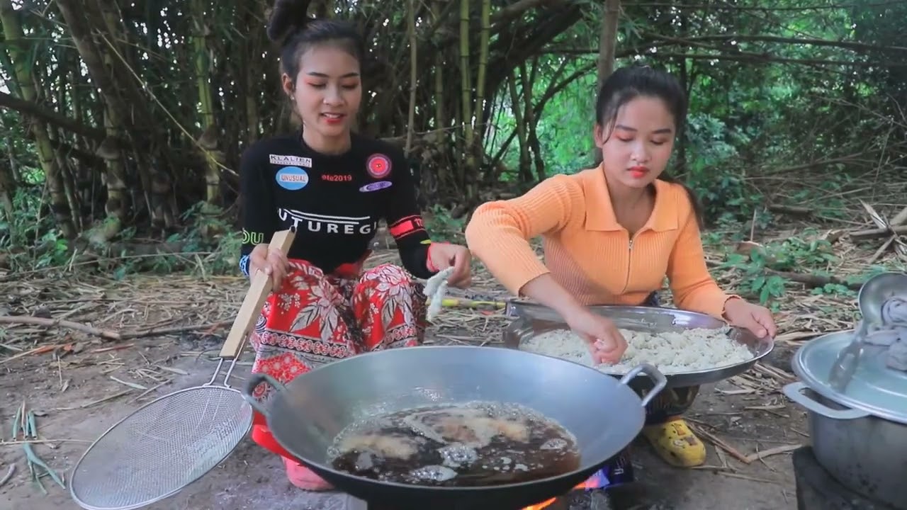 Amazing cooking Fried shrimp eat with Noodle and fish sauce recipe   fried shrimp