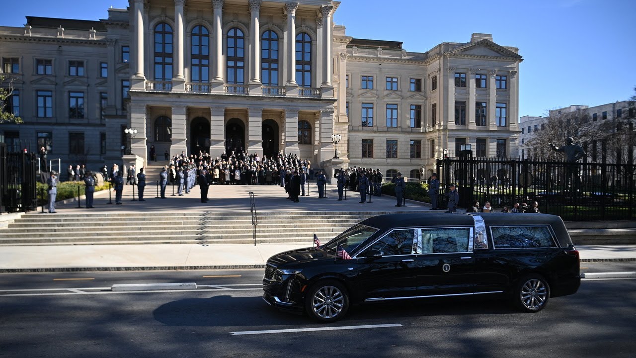 Jimmy Carter's hearse, motorcade arrive at Georgia State Capitol for funeral procession in Atlanta