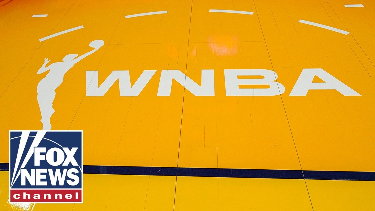 Комиссар WNBA ОТВЕЧАЕТ на шквал критики