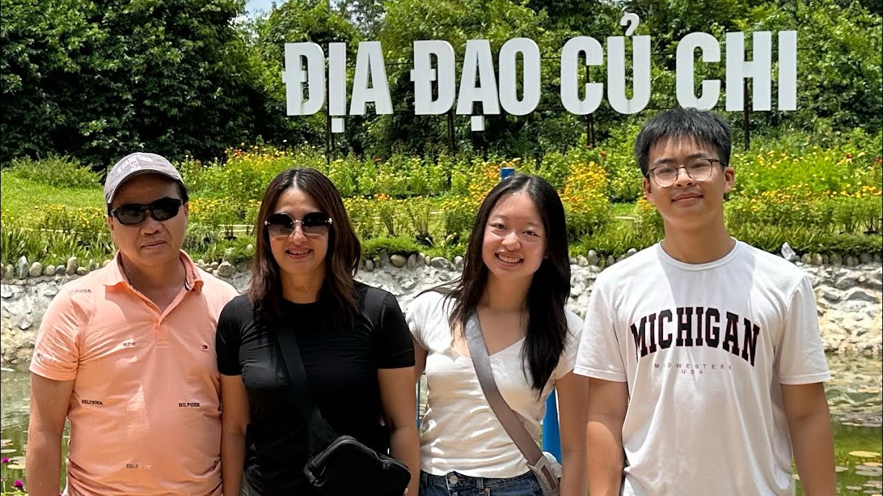 Tham Quan Địa Đạo Củ Chi Thời Chiến Mỹ - Việt