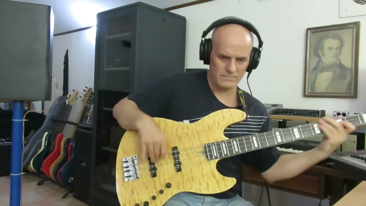 Bad Girls (vers. Jamiroquai) - bass cover