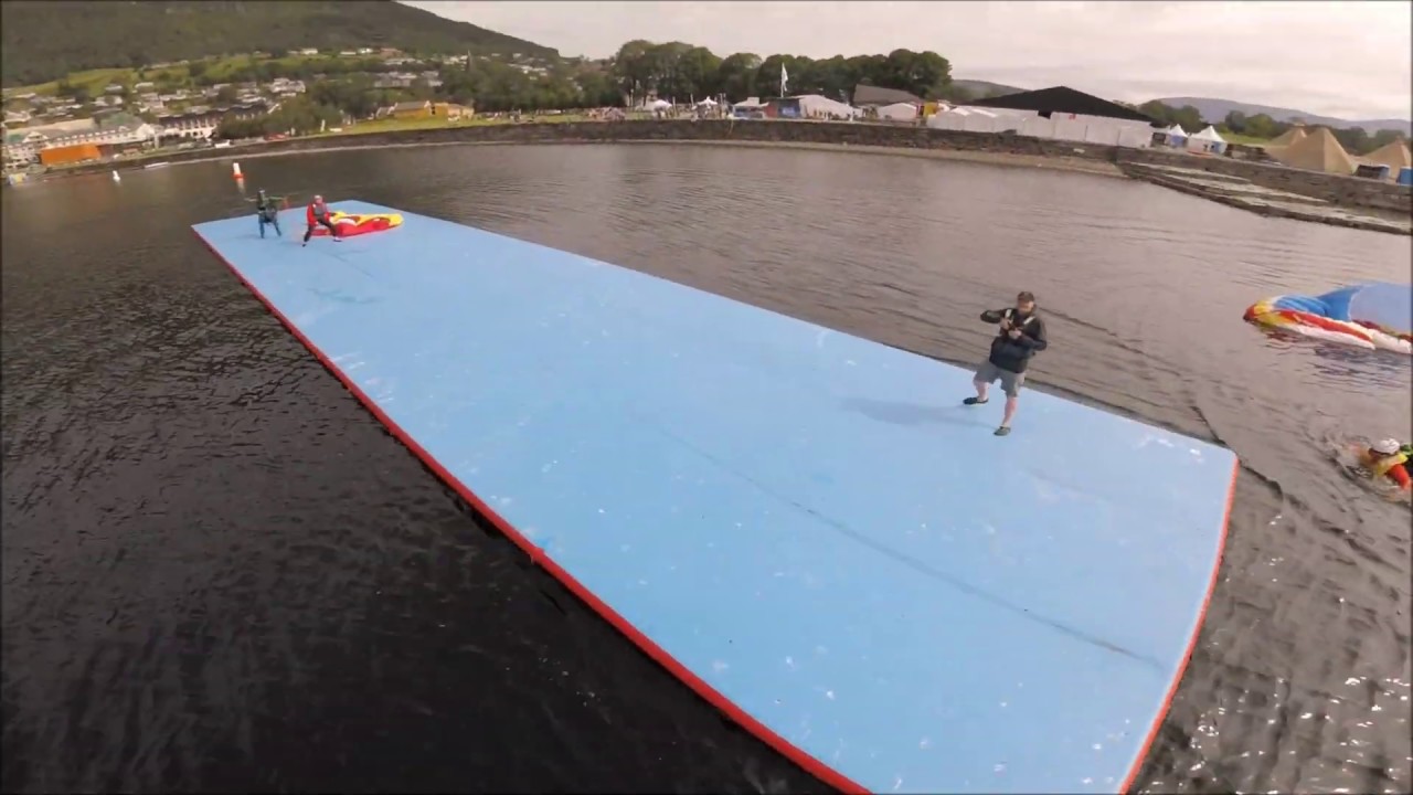 Groundspiral wing tip touch acro paragliding