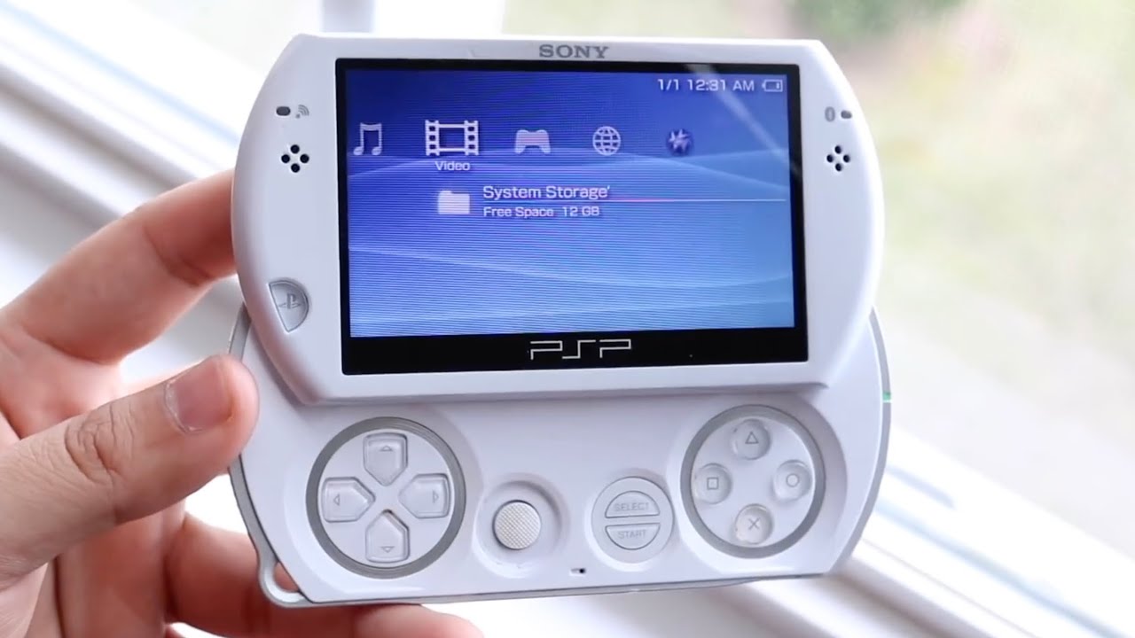 PSP Go In 2025! (Still Worth Buying?) (Review)