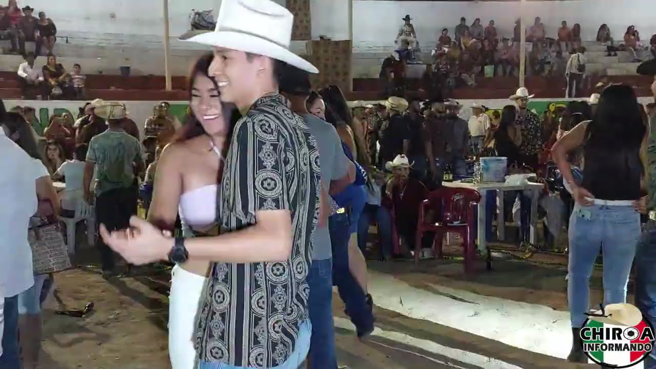 BETO Y SUS CANARIOS  EN NOCUPETARO MORELOS. MICHOACAN MEXICO  FESTEJANDO EL DIA DEL NIÑO ABRIL 2024