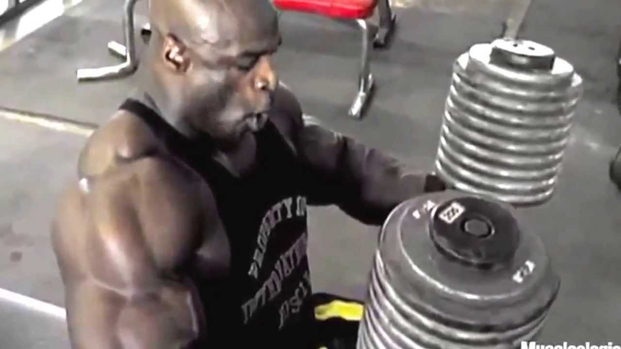 Ronnie Coleman - Dumbbell Bench Press