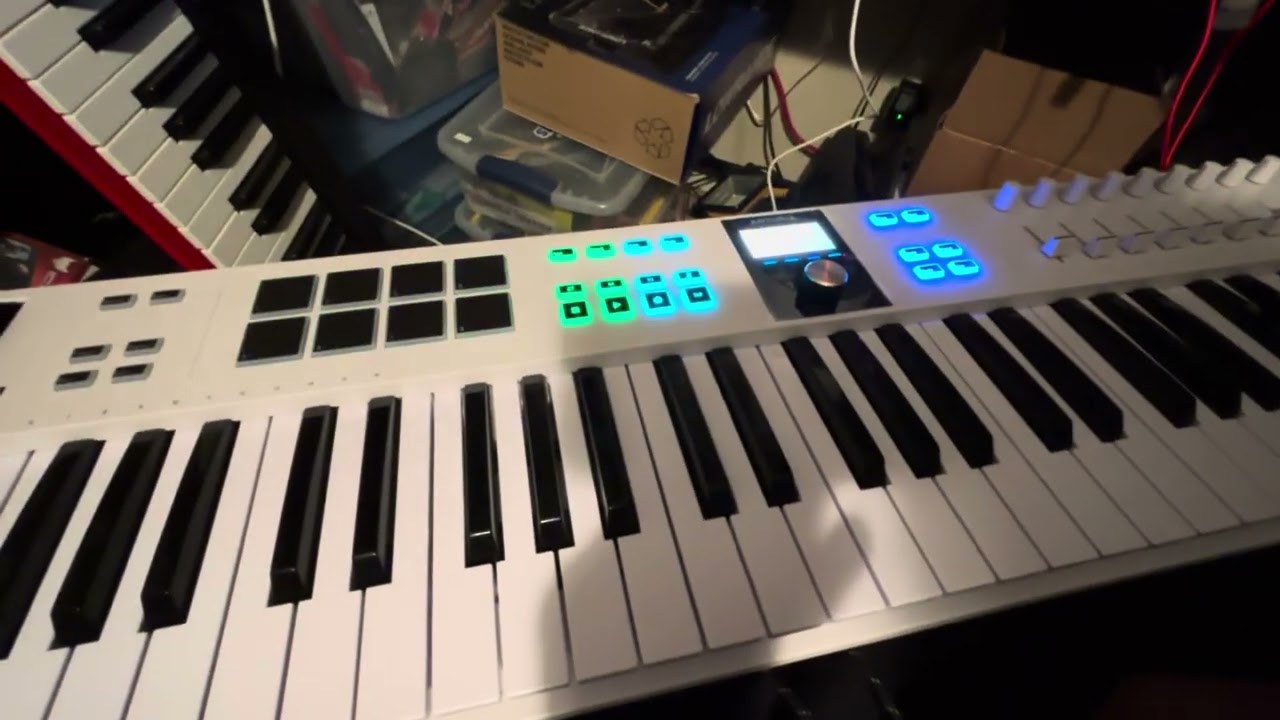 How To Connect Arturia Keylab to IPad For Live Music Performance