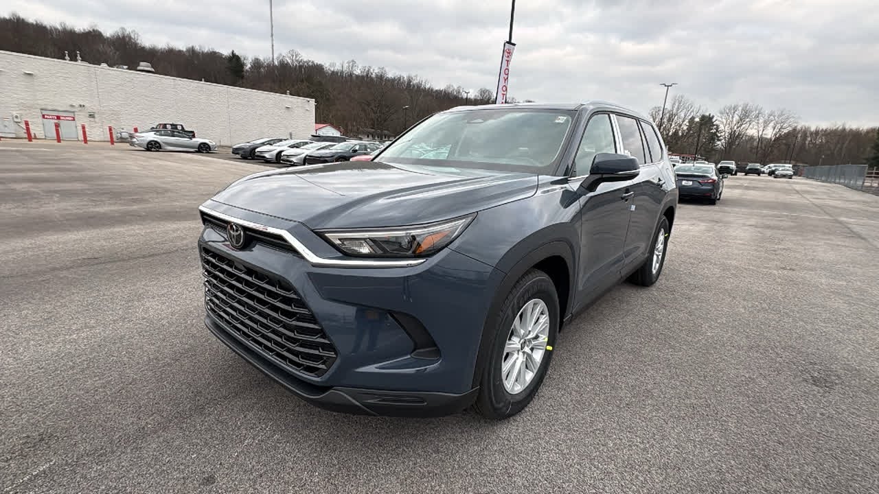 2026 Toyota Grand Highlander XLE Akron, Wadsworth, Canton, Barberton, Copley OH