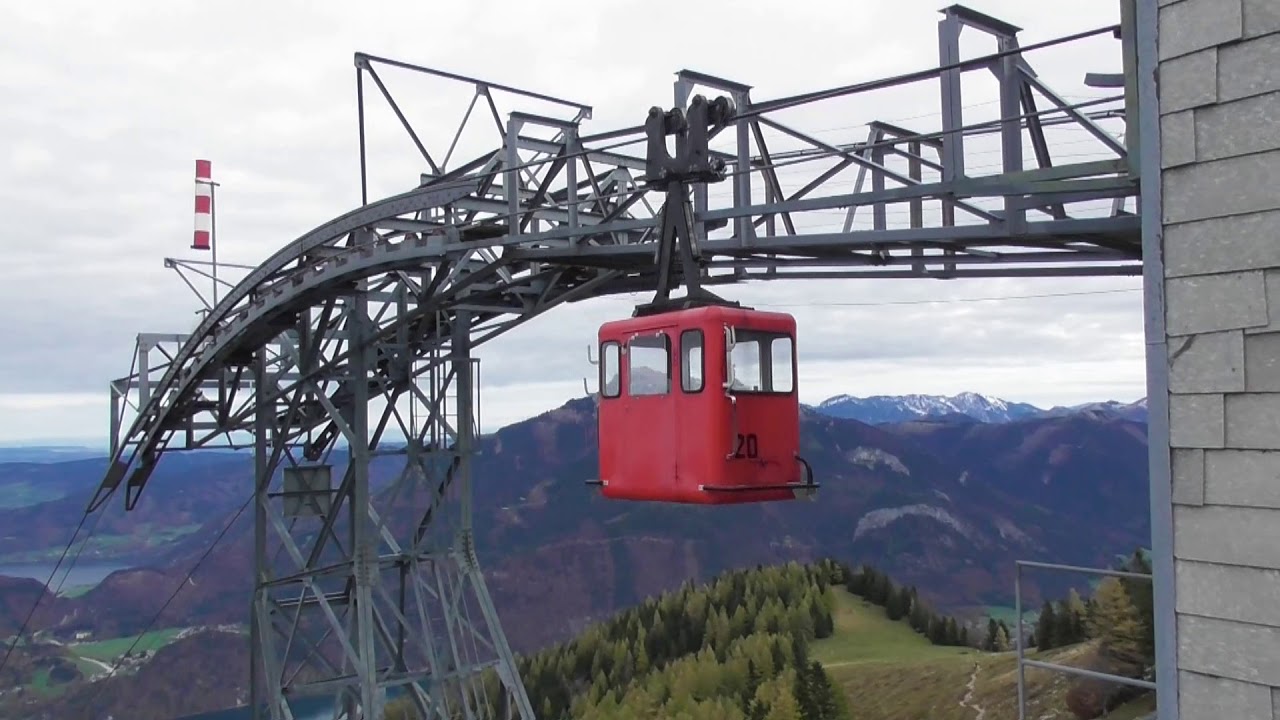 Die Zwölferhornbahn St. Gilgen (4-BGD - Wiener Brückenbau) am 25.10.2017