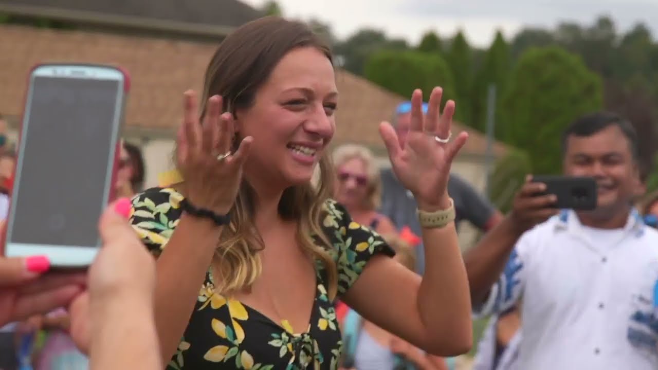 Epic Best Surprise Flash mob proposal will bring you to tears! Alexandra was completely shocked.