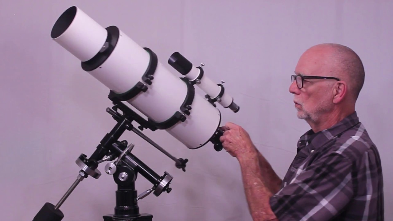 Unitron 132 C Folded Compact 4 inch Refractor
