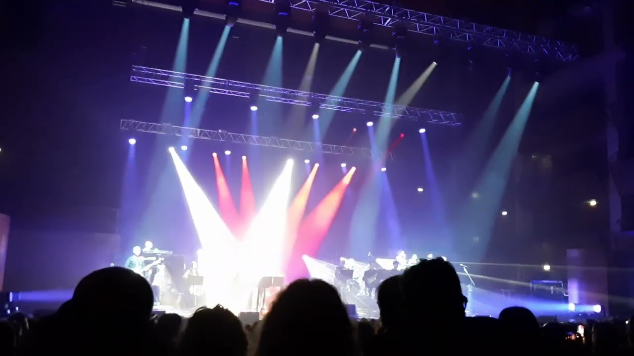 Umberto Tozzi - Qualcosa Qualcuno - Concerto Torino 02/04/25