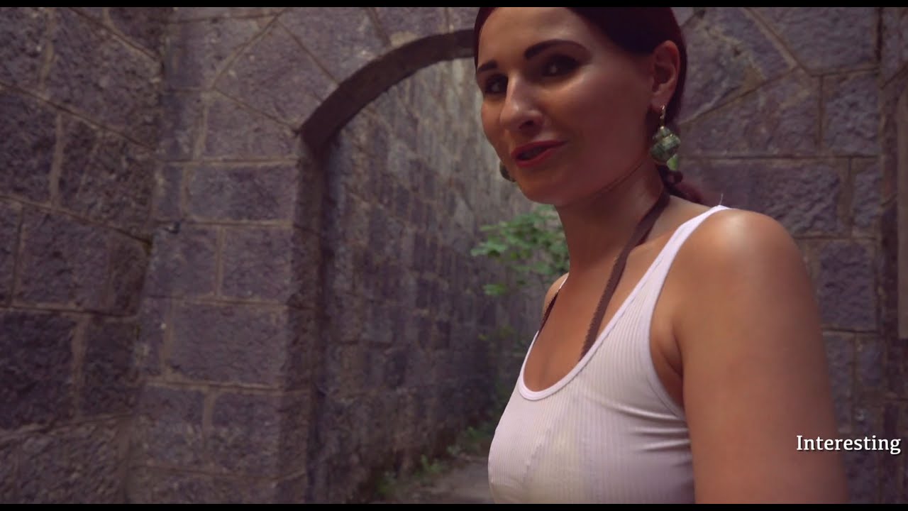 Jeny Smith Investigates a Fortress