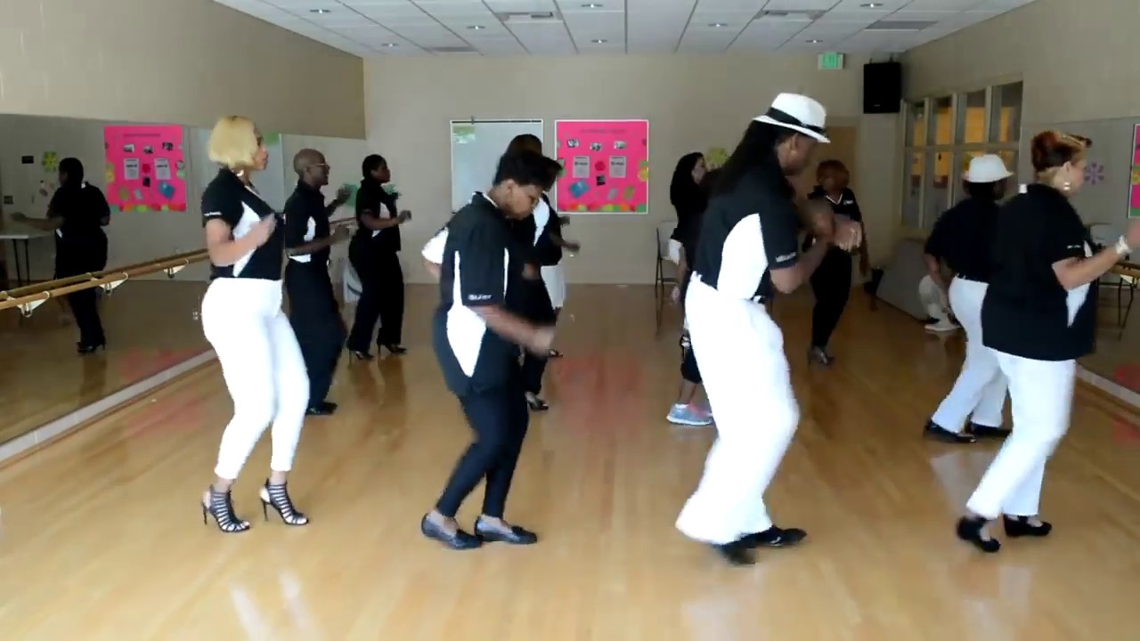 Tucker LINE DANCE