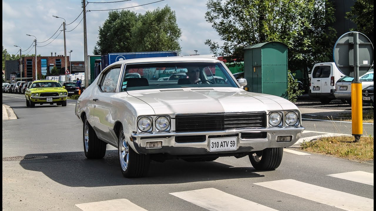 Muscle cars leaving a car show | 6° Summer meeting 2017