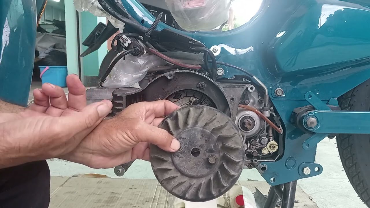 ผ่าเครื่อง​ SUZUKI​ RC100​ EP2