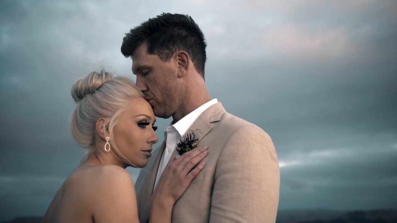 Jen & Jay's Stunning New Zealand Wedding In Napier