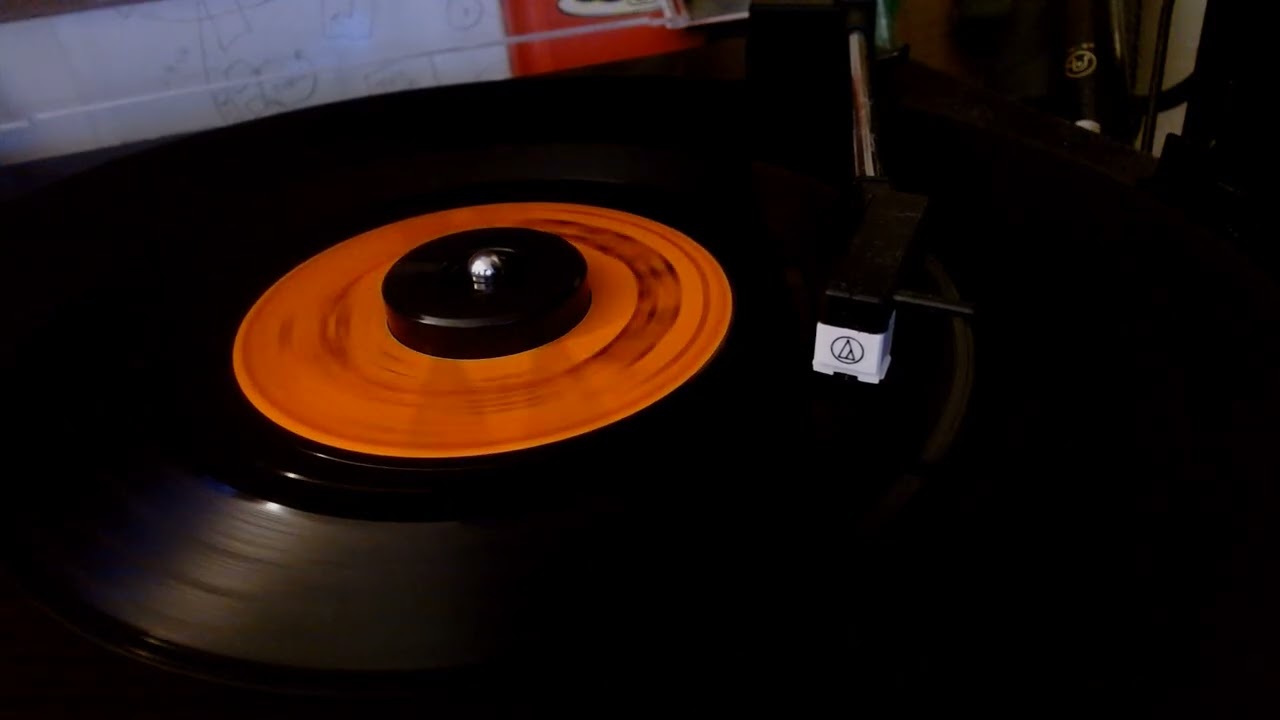 Ivan - Real Wild Child - vinyl 45