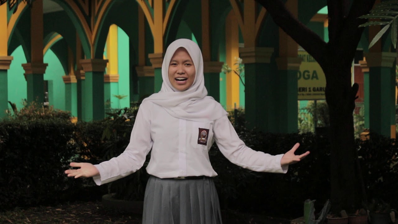 Juara 1 Lomba Orasi Kebangsaan Tingkat Jawa Barat (Siswa a.n. Yesha Novita R.)