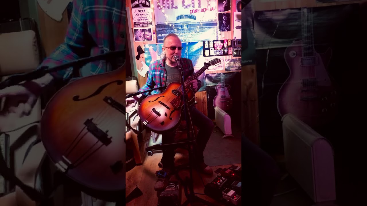 Bad Bob Bates CV Lockdown Shed concert