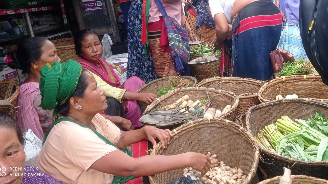 পাহাড়িদের হাট থেকে মাত্র 200 টাকায় ব্যাগভর্তি বাজার। অর্গানিক শাকসবজি এত সস্তায়!! BD Agro world