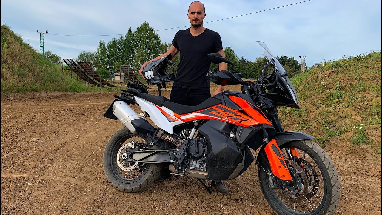 Тест-драйв KTM 790 Adventure по бездорожью и по пробкам.