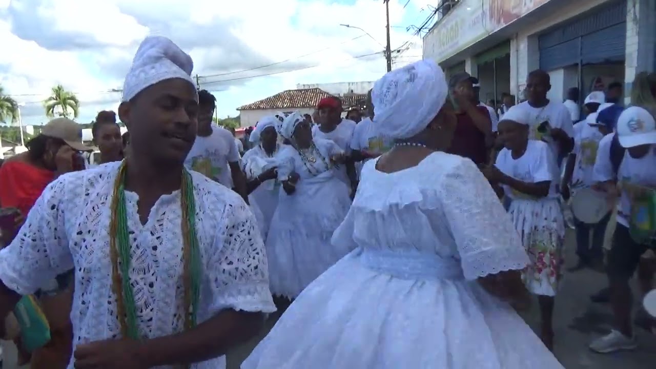 Tradicional festa atraí centenas de pessoas no Litoral Norte baiano