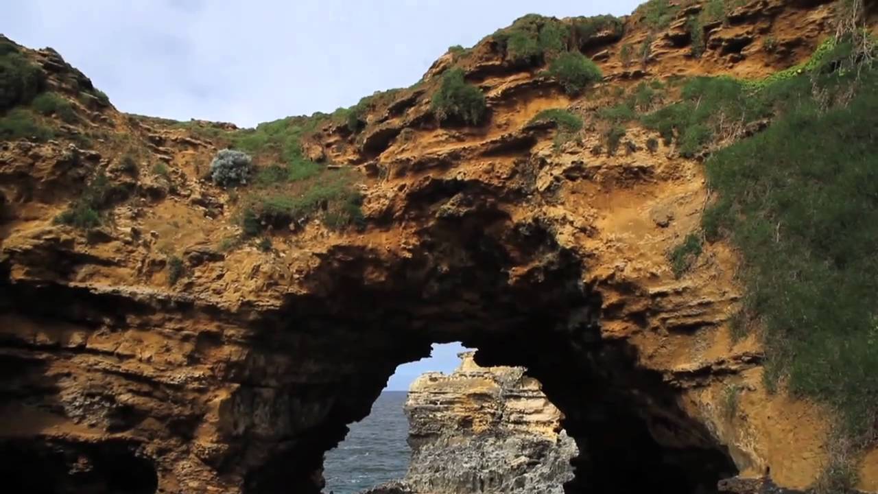 Great Ocean Road scenic helicopter flight - by The Australian Tourist