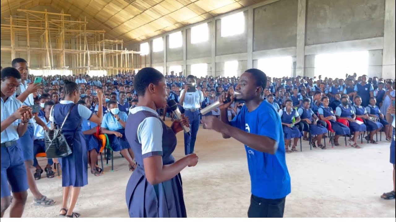Kwadwo Nkansah had an English Speaking Competition with a student of Armed forces Accra ..KAKALOI 🔥