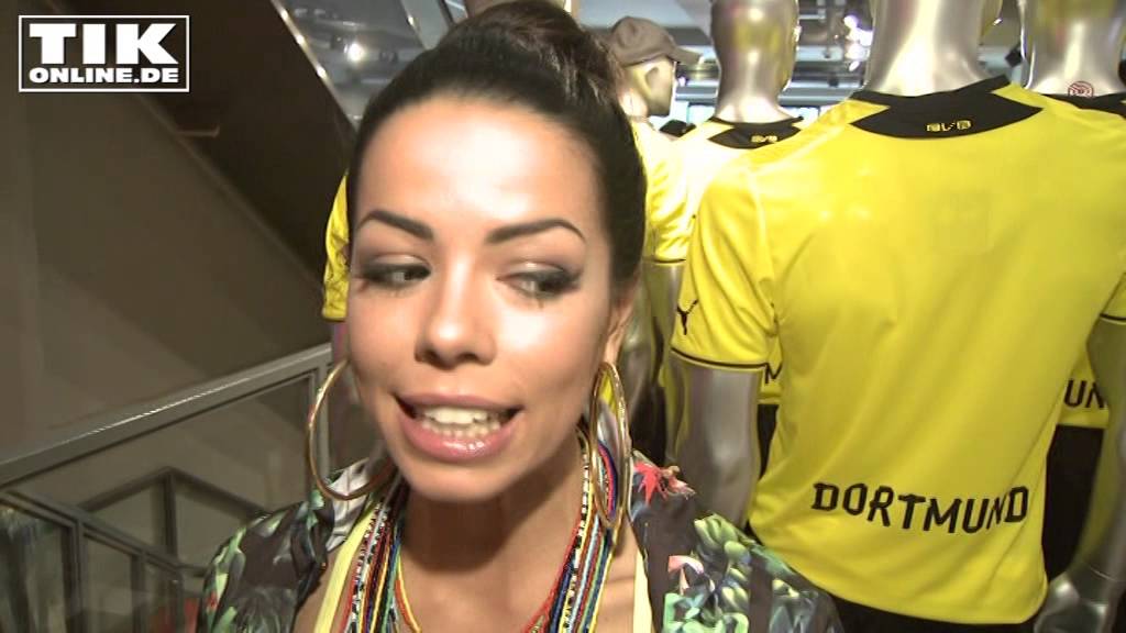 Fernanda Brandao zeigt ihr Bauch-Tattoo!