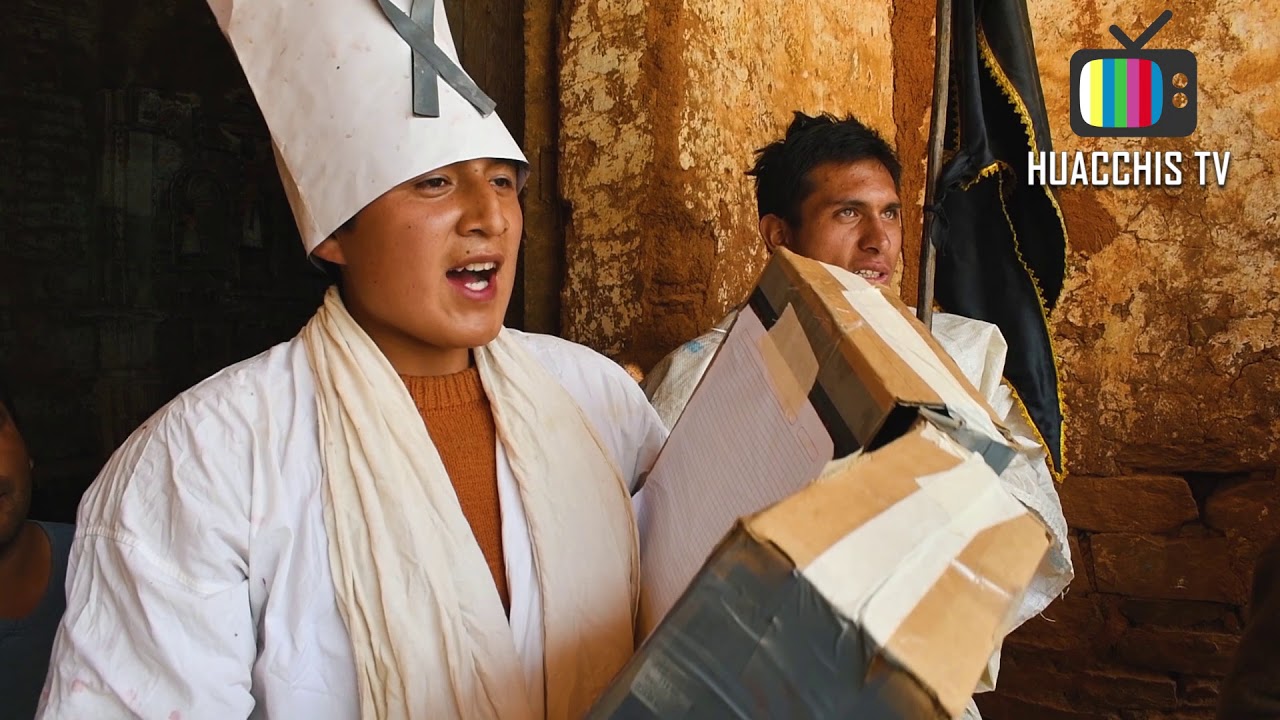 REVALORAN CARNAVAL EN DISTRITO DE HUACCHIS HUARI ÁNCASH