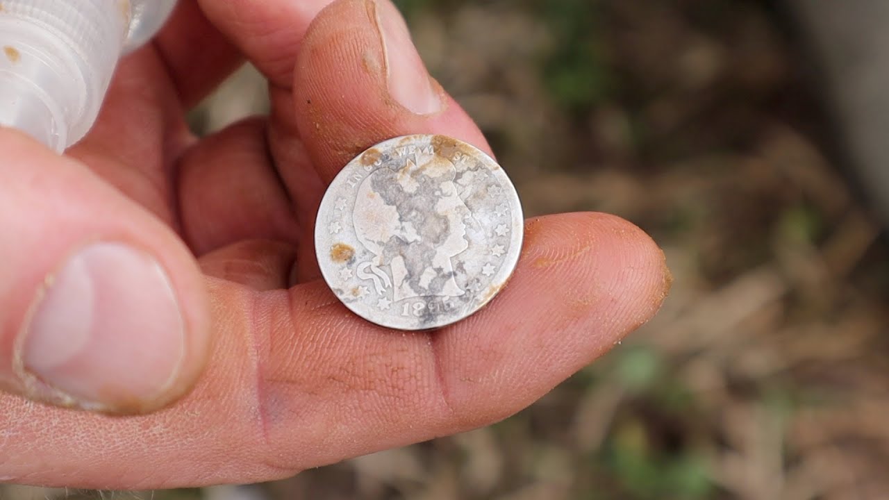 I Can't Believe They Lost This... Metal Detecting Old House Site (Found Silver)