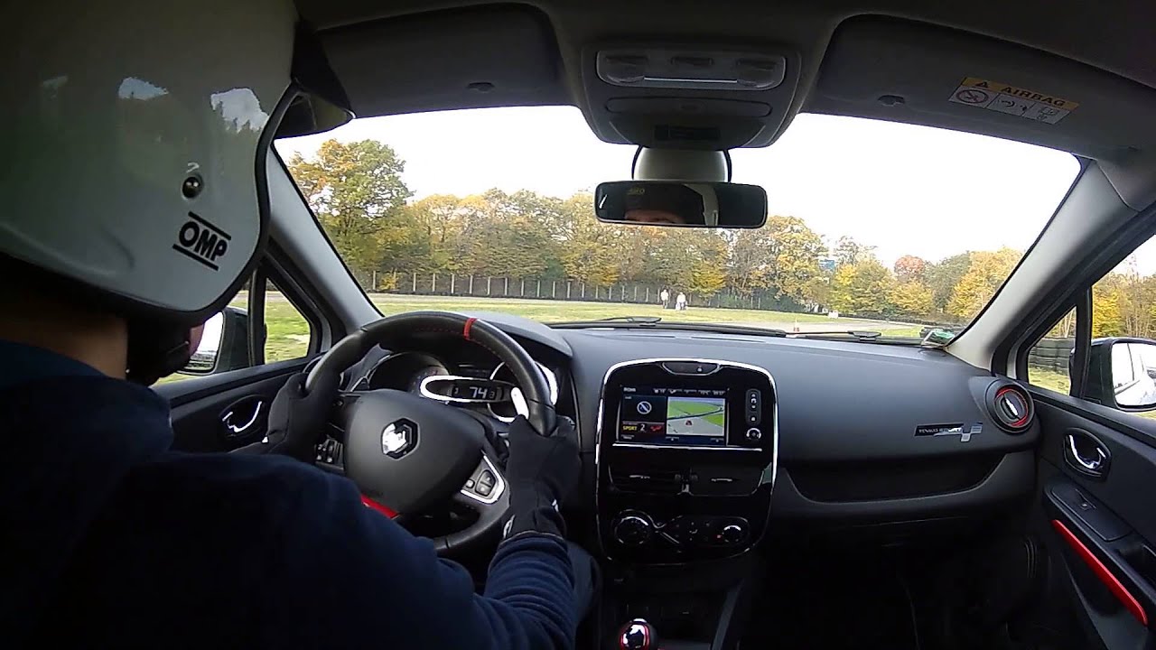 Clio 4 rs slalom