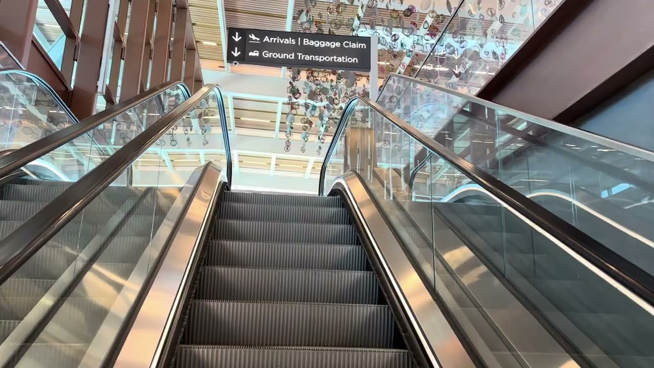 Schindler 9300AE Escalators @ Kansas City Airport - Kansas City MO