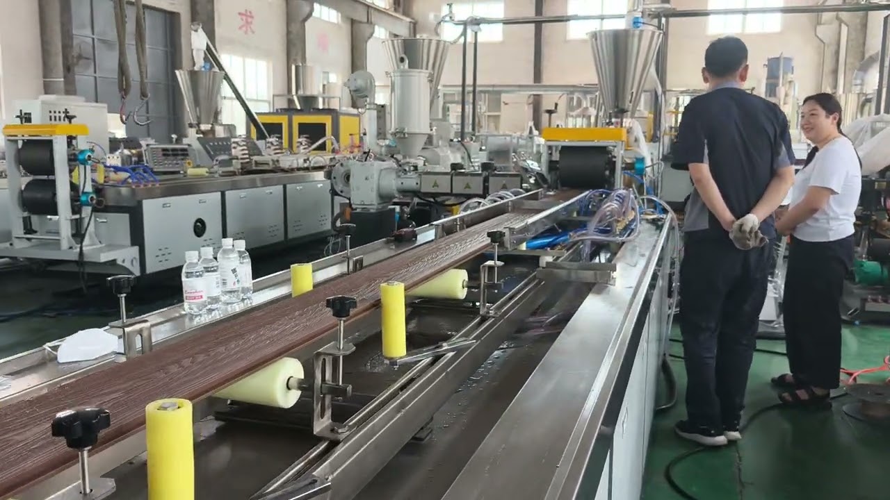 WPC Decking Extrusion Machine/embossed wpc decking floor making machine