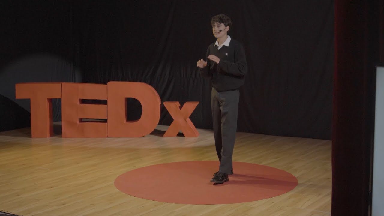 Being yourself doesn’t make you fit | Luka Martín del Campo Robinson | TEDxLas Hayas College Youth