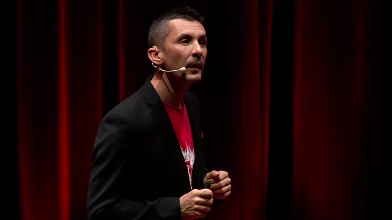 Haïdouti Orkestar, un pont entre les cultures et les peuples | Sylvain DUPUIS | TEDxSaclay