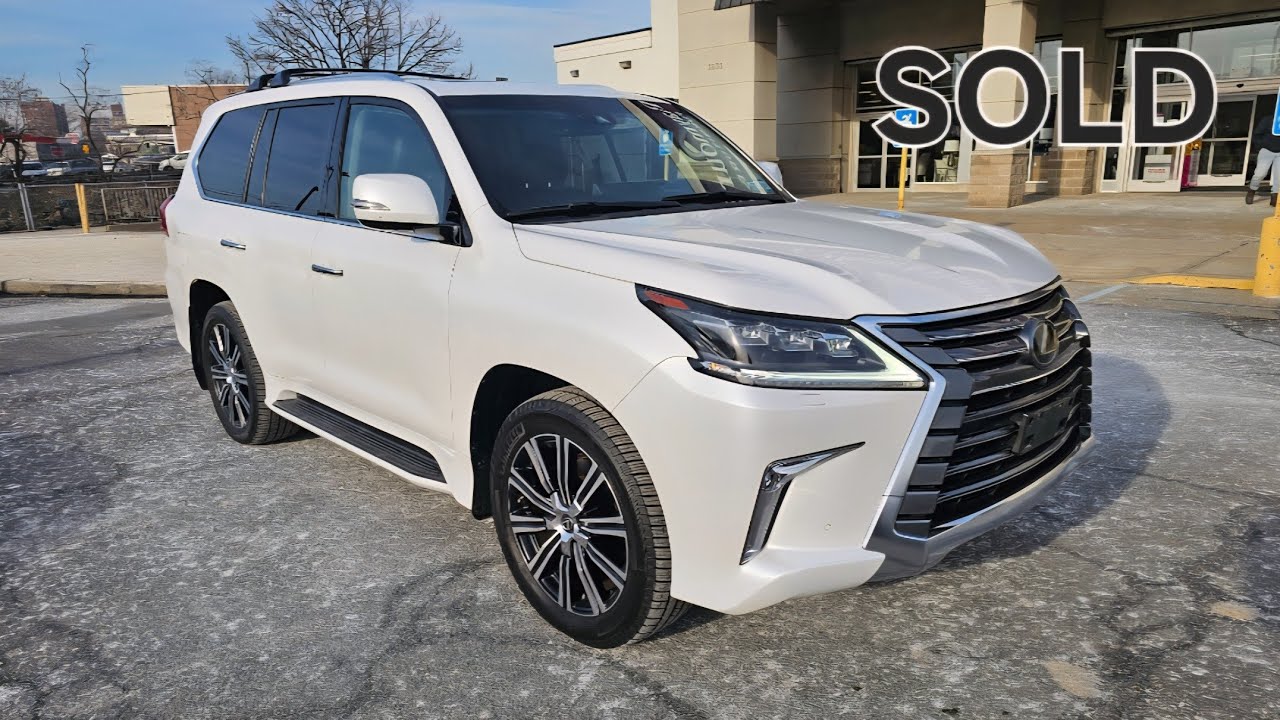 Продал белый LX570 взял Jeep Grand Cherokee Lexus ES350 и Porsche потом продал и купил черный LX570