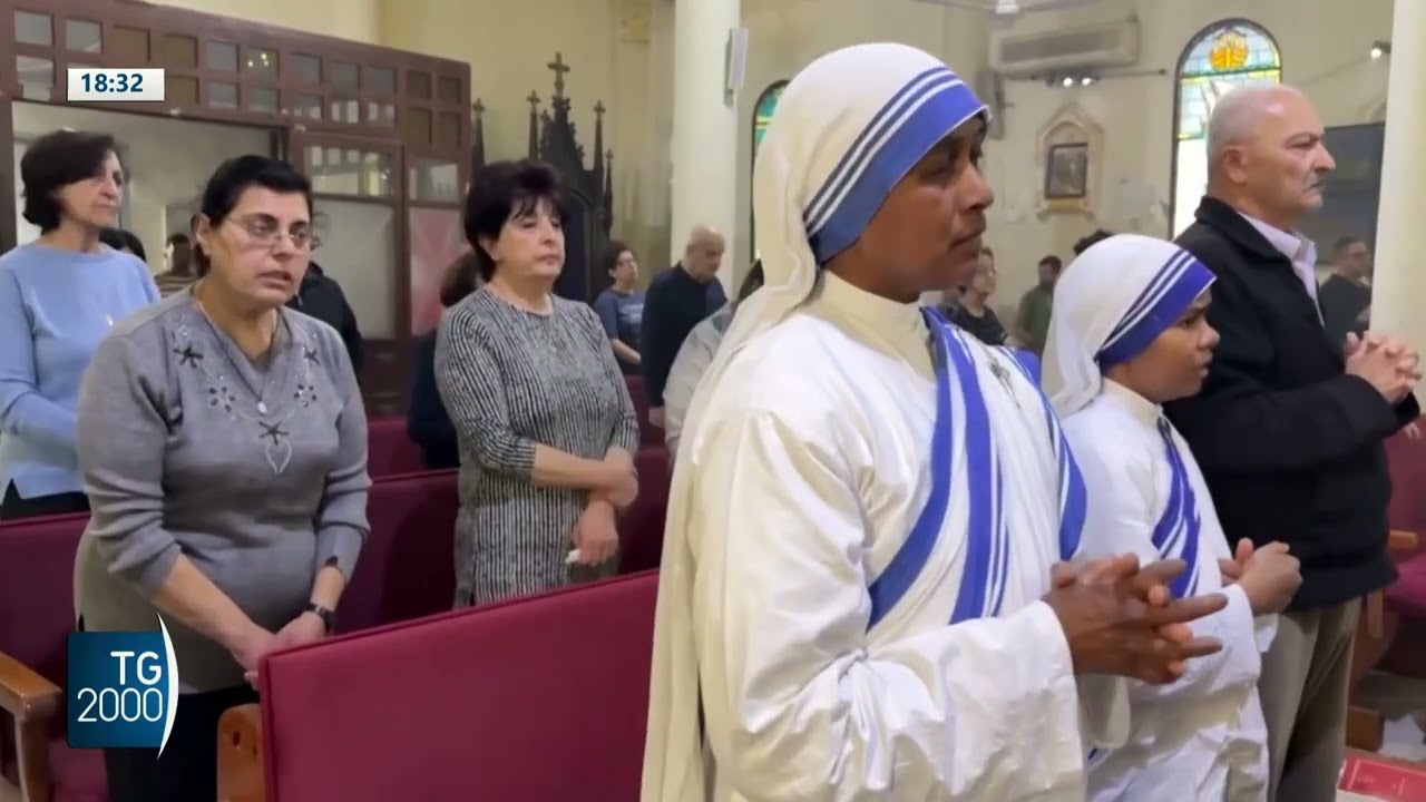 Bombe sulla parrocchia di Gaza, appelli del Papa e della Cei