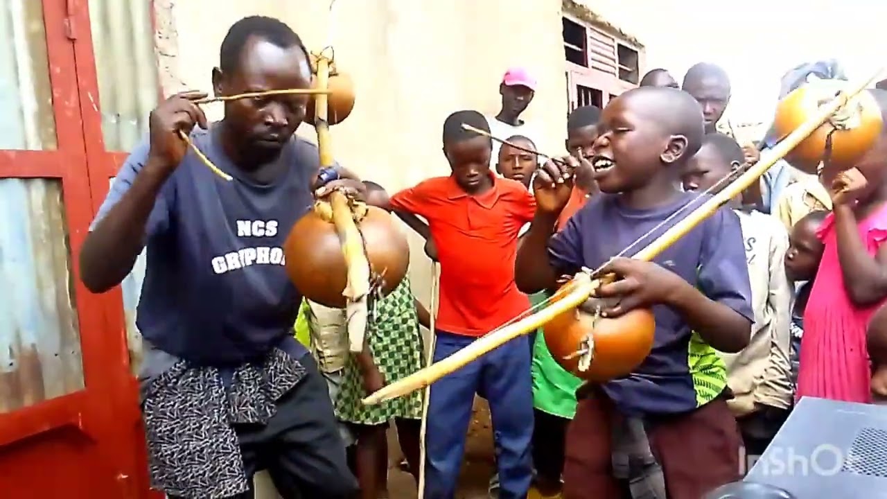 ISE CYE RE GO U MU go re MWI ZAGO UMU BWIRWA NAMABUNO iyumvire 