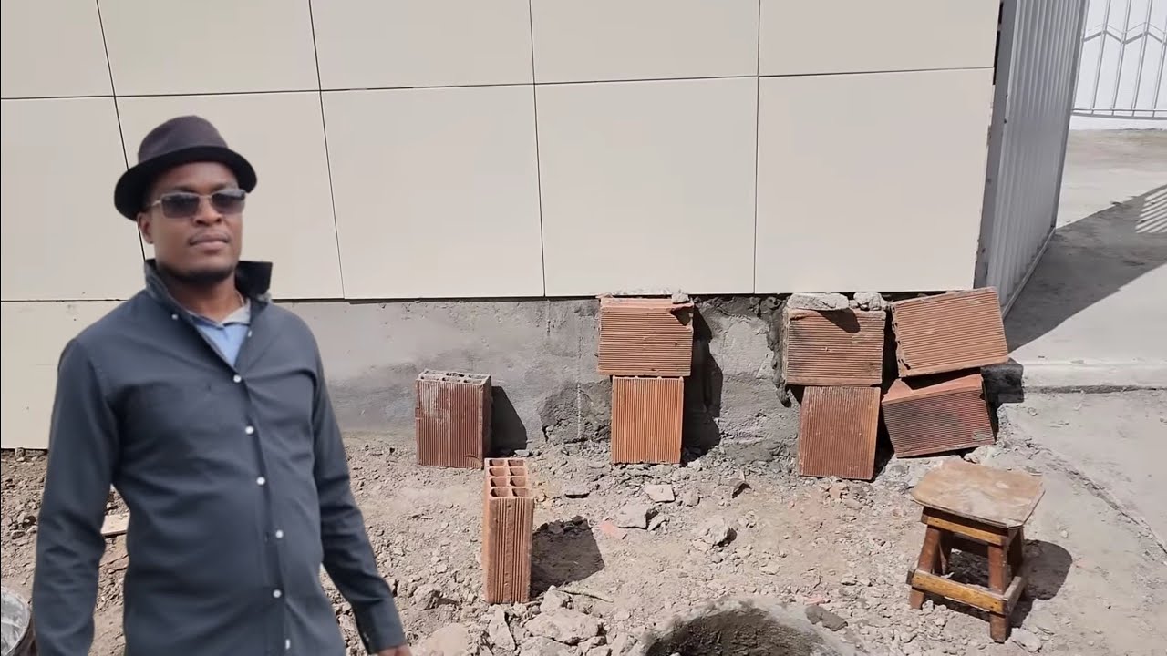 Pedreiro burro o muro ingl&ecirc;s t&aacute; assustando