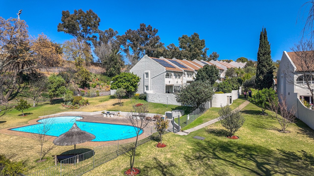 2 Bedroom For Sale - Bordeaux