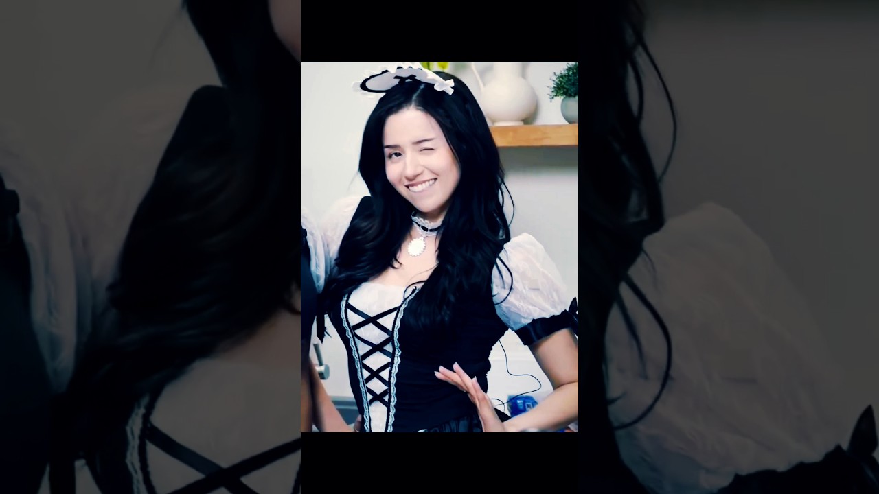 Pokimane cute Dance in Cosplay #dance #trend #ytshorts #pokimane #reels #streaming