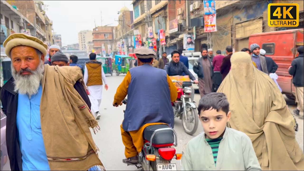 Exploring Peshawar KPK, the Charm of Street Food in 4K | Peshawar&rsquo;s Walking Tour of Bustling Streets